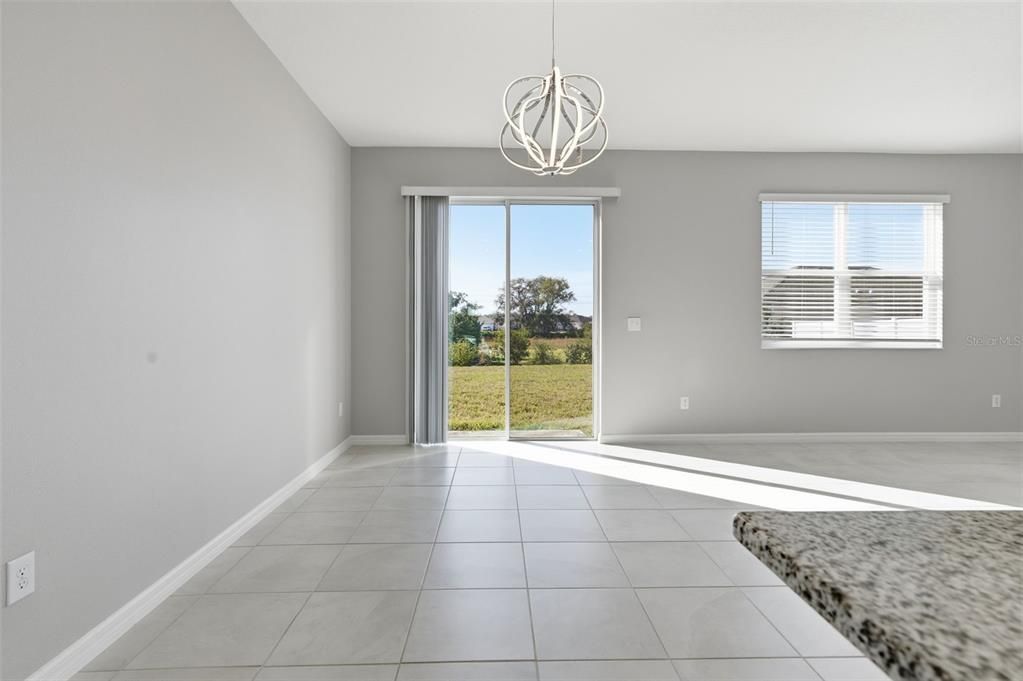 For Sale: $329,999 (4 beds, 2 baths, 1696 Square Feet)