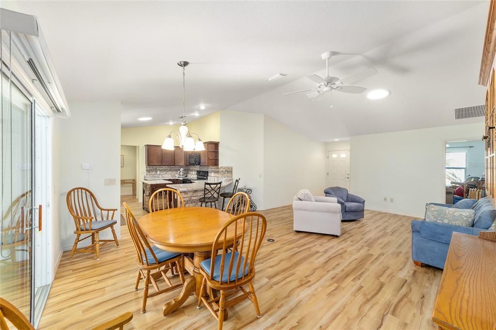 For Sale: $385,000 (3 beds, 2 baths, 1855 Square Feet)