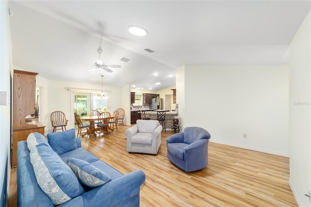 For Sale: $385,000 (3 beds, 2 baths, 1855 Square Feet)