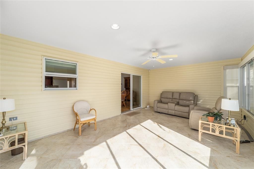 For Sale: $385,000 (3 beds, 2 baths, 1855 Square Feet)