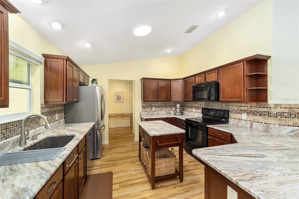 For Sale: $385,000 (3 beds, 2 baths, 1855 Square Feet)