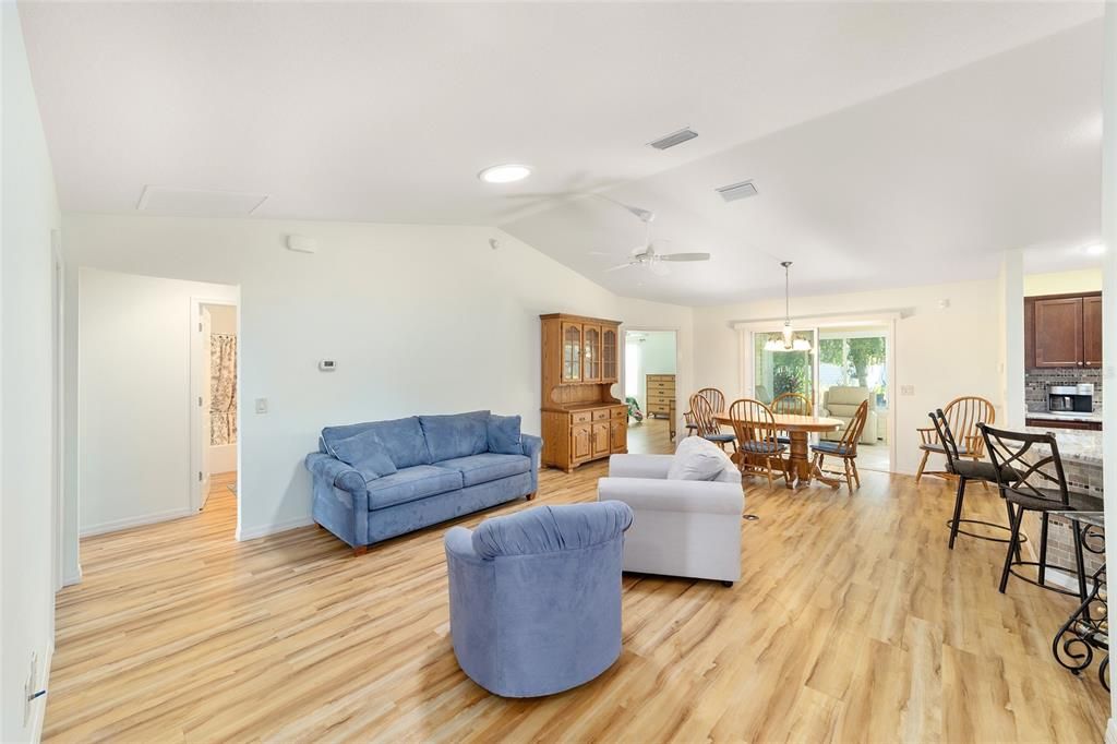 For Sale: $385,000 (3 beds, 2 baths, 1855 Square Feet)