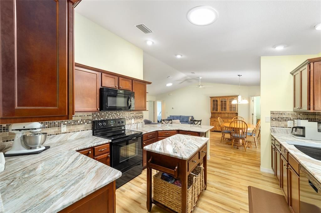 For Sale: $385,000 (3 beds, 2 baths, 1855 Square Feet)