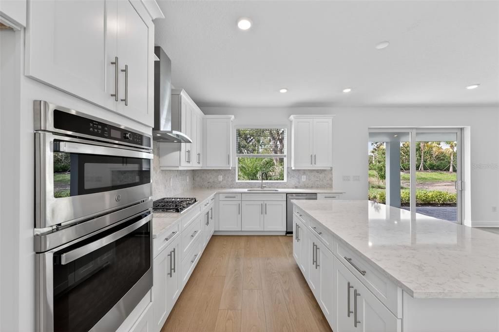 待售: $699,999 (3 贝兹, 2 浴室, 2809 平方英尺)