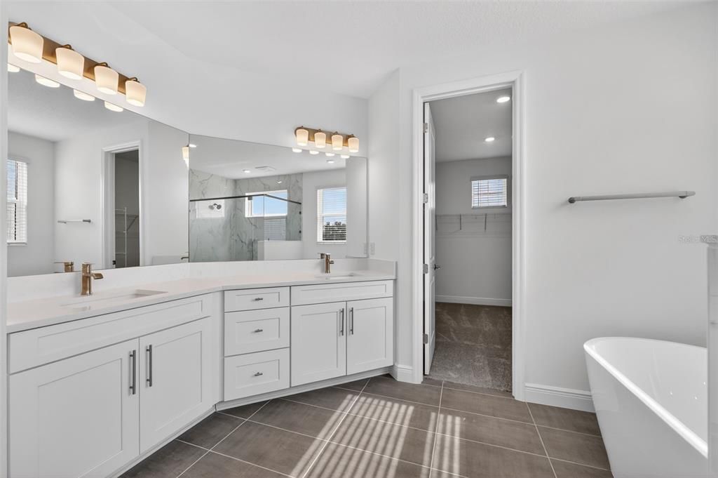 待售: $699,999 (3 贝兹, 2 浴室, 2809 平方英尺)