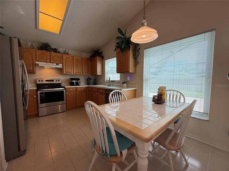 待售: $464,900 (3 贝兹, 2 浴室, 1676 平方英尺)