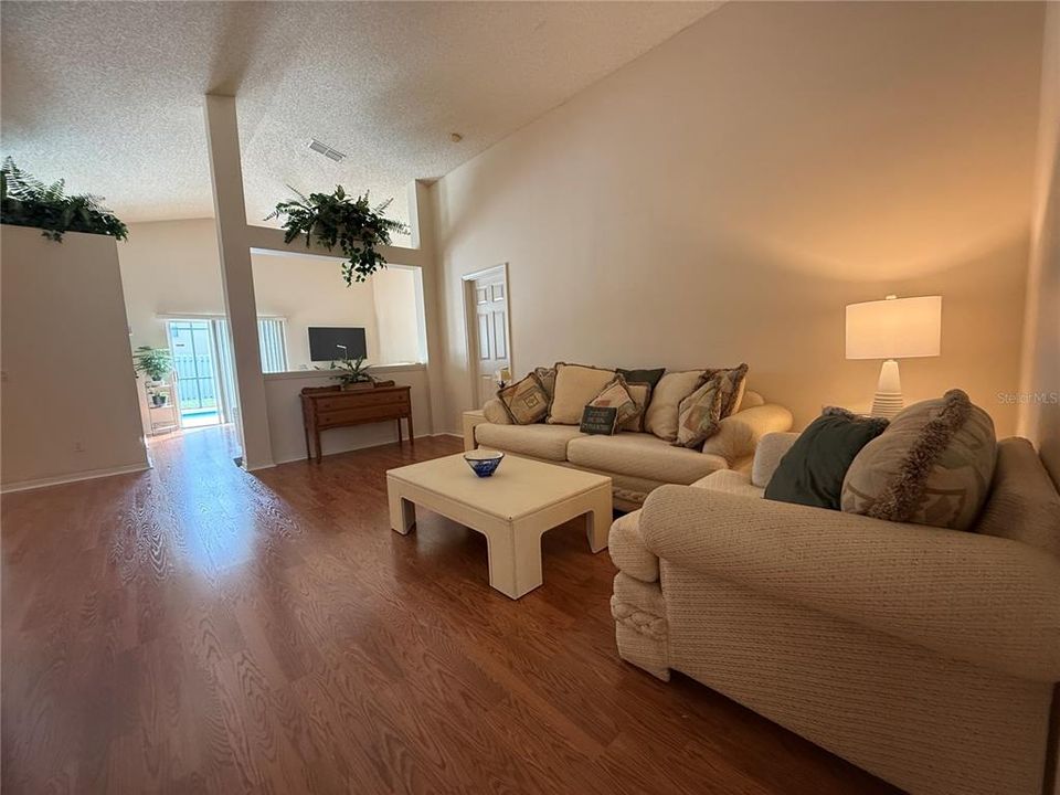 待售: $464,900 (3 贝兹, 2 浴室, 1676 平方英尺)