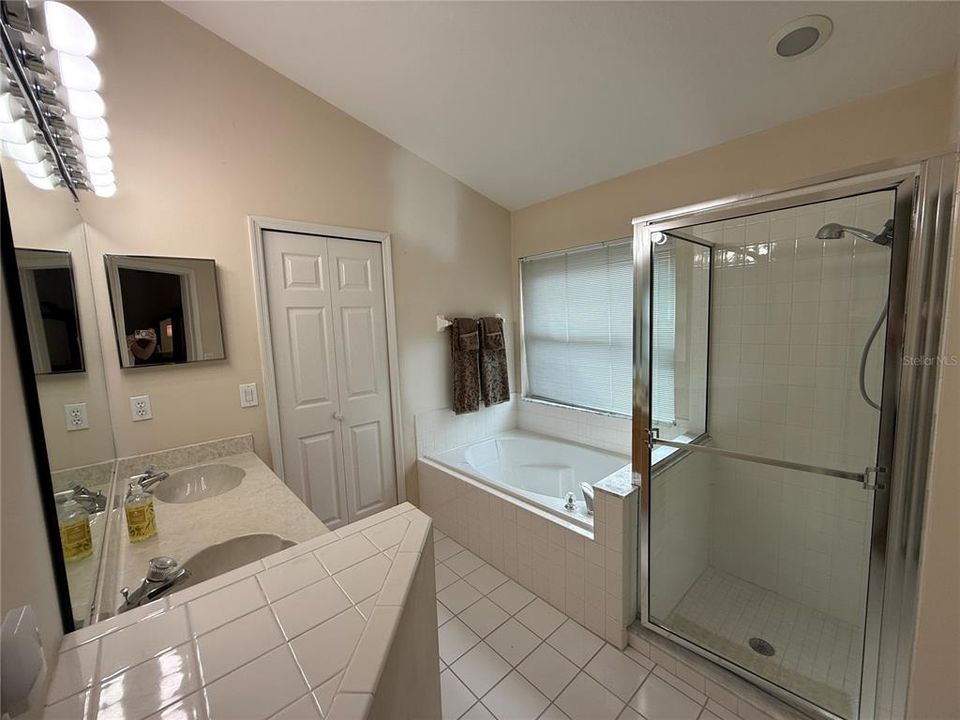 待售: $464,900 (3 贝兹, 2 浴室, 1676 平方英尺)