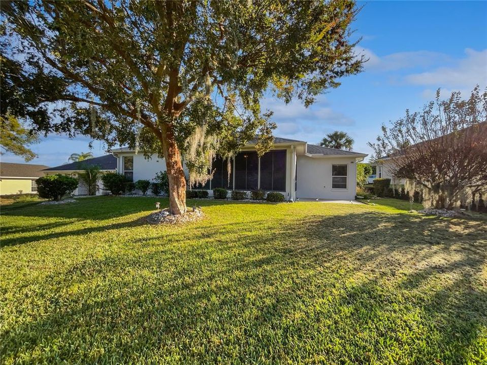 合同活跃: $316,000 (3 贝兹, 2 浴室, 2137 平方英尺)