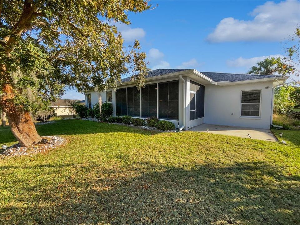 合同活跃: $316,000 (3 贝兹, 2 浴室, 2137 平方英尺)