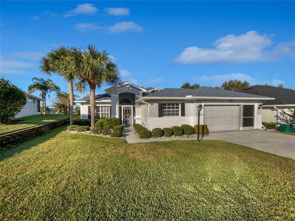 合同活跃: $316,000 (3 贝兹, 2 浴室, 2137 平方英尺)