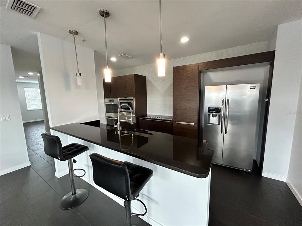 出租: $2,750 (2 贝兹, 2 浴室, 1504 平方英尺)