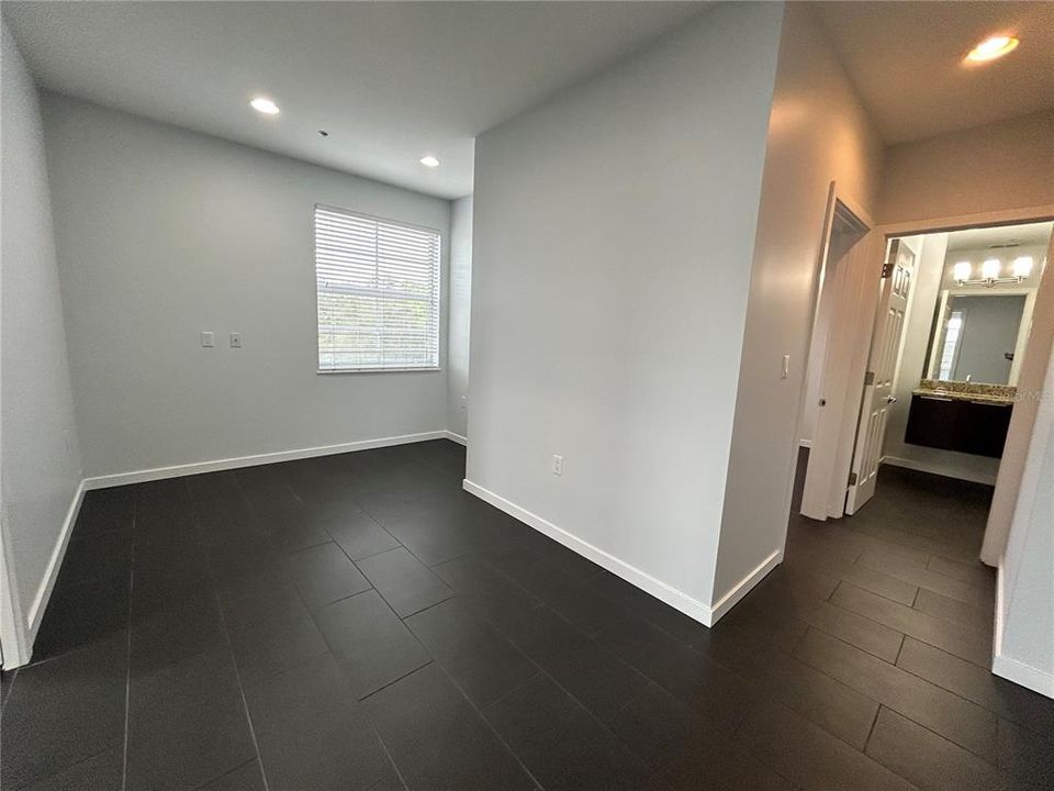 出租: $2,750 (2 贝兹, 2 浴室, 1504 平方英尺)