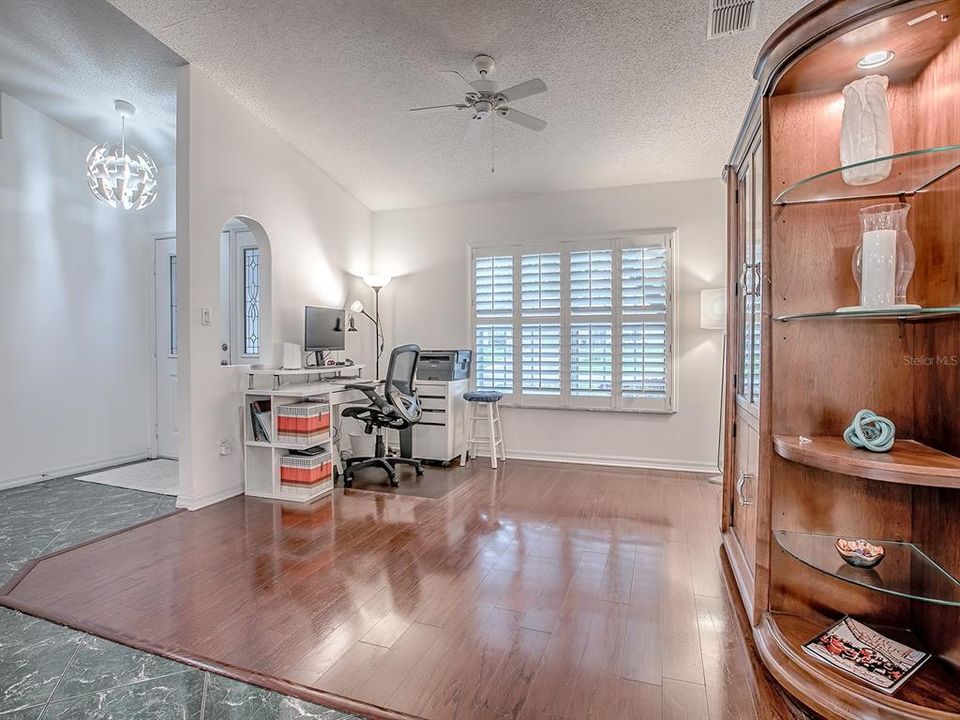 For Sale: $295,000 (3 beds, 2 baths, 1762 Square Feet)