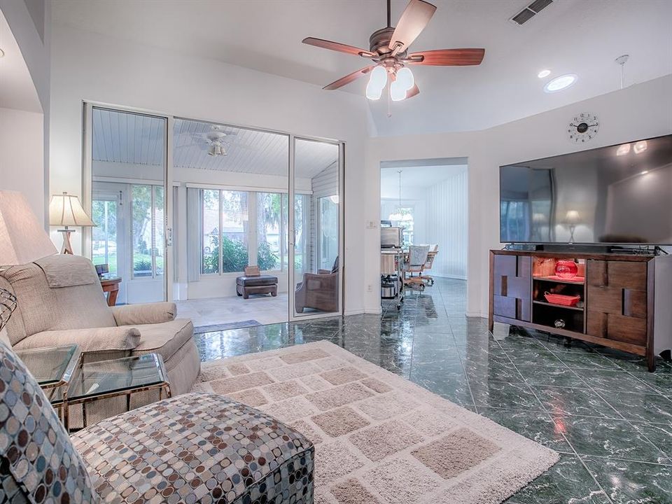 For Sale: $295,000 (3 beds, 2 baths, 1762 Square Feet)