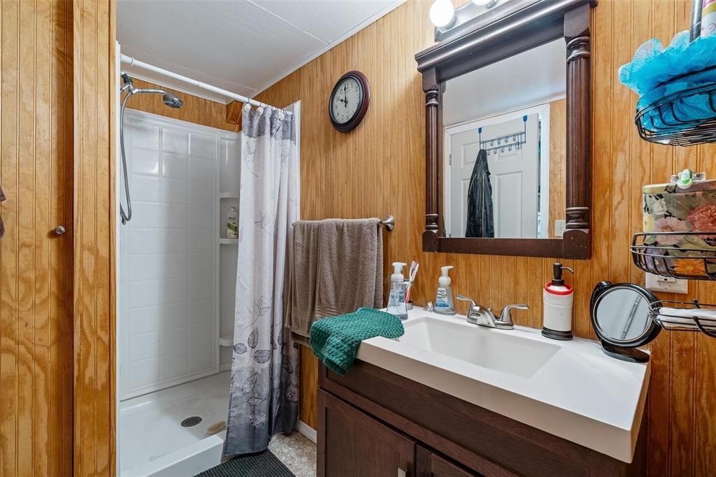 For Sale: $450,000 (1 beds, 1 baths, 1100 Square Feet)