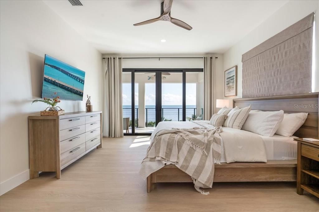 For Sale: $4,750,000 (6 beds, 6 baths, 3102 Square Feet)