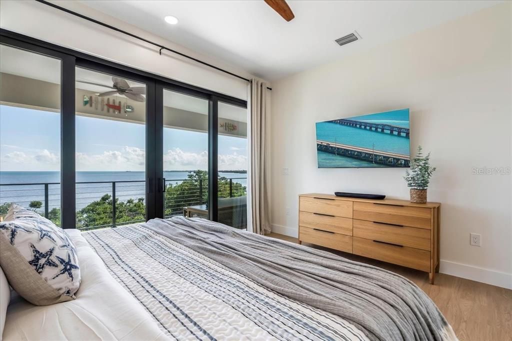 For Sale: $4,750,000 (6 beds, 6 baths, 3102 Square Feet)