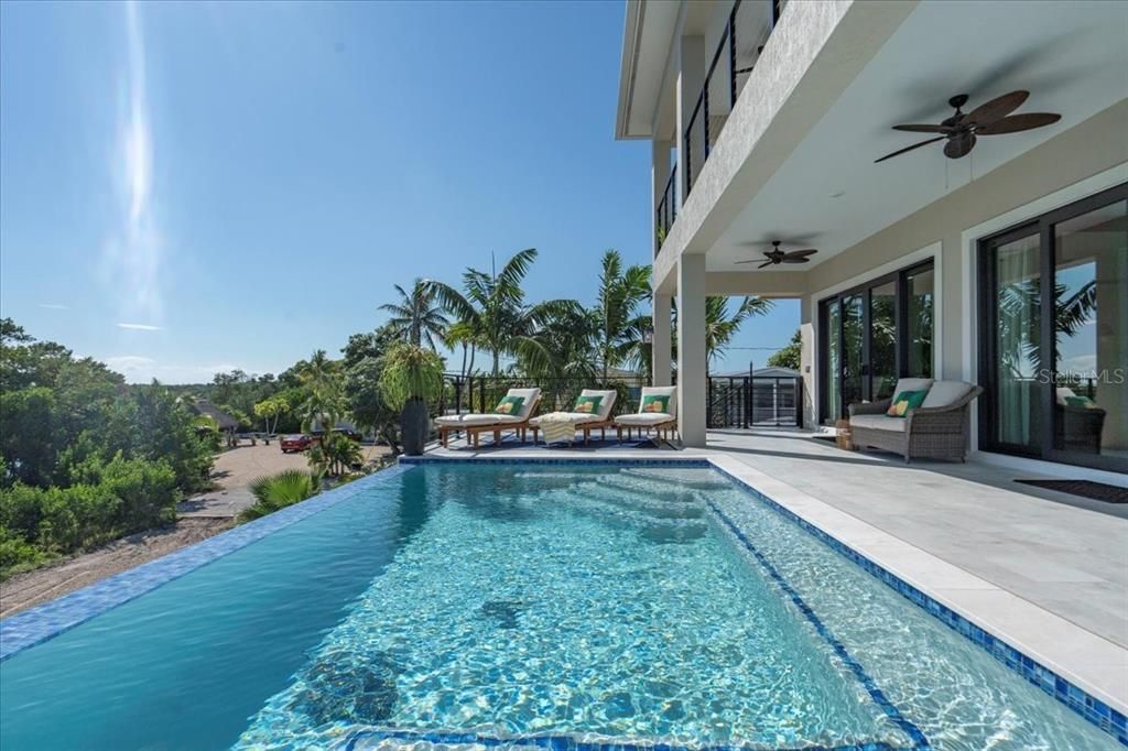 For Sale: $4,750,000 (6 beds, 6 baths, 3102 Square Feet)