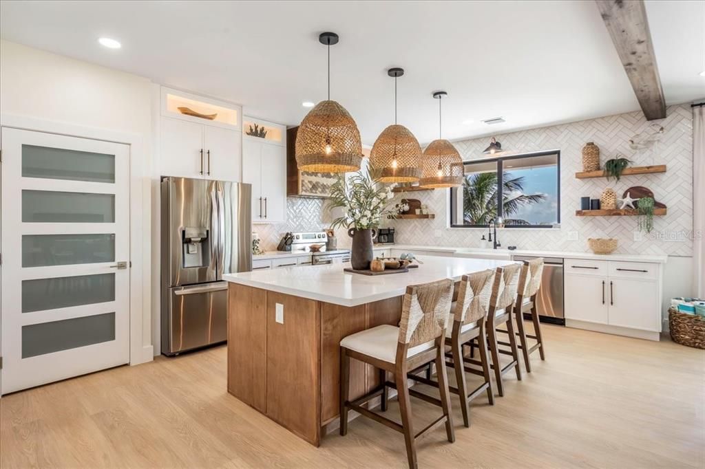 For Sale: $4,750,000 (6 beds, 6 baths, 3102 Square Feet)