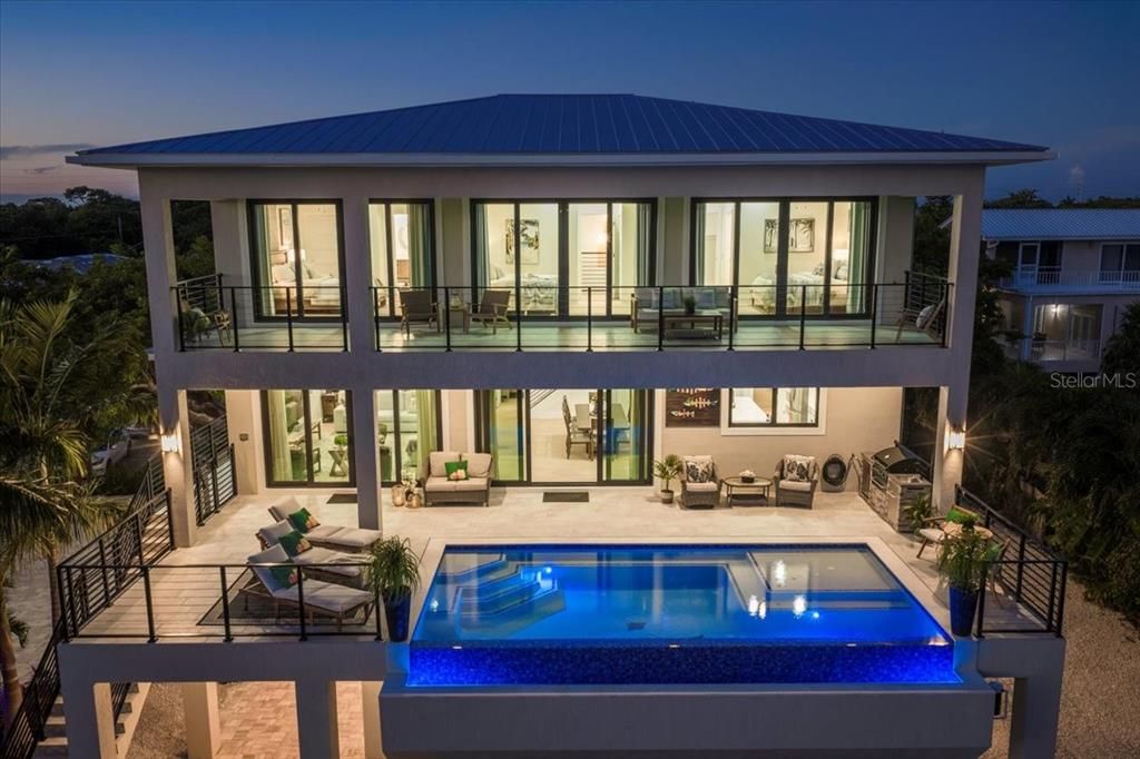 For Sale: $4,750,000 (6 beds, 6 baths, 3102 Square Feet)