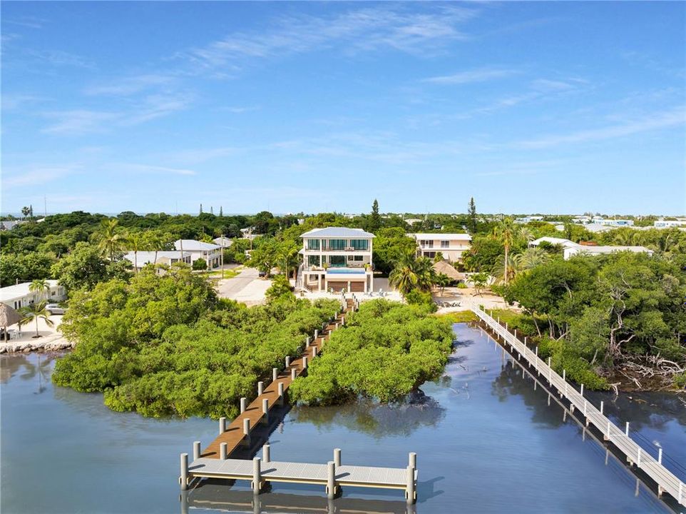 For Sale: $4,750,000 (6 beds, 6 baths, 3102 Square Feet)