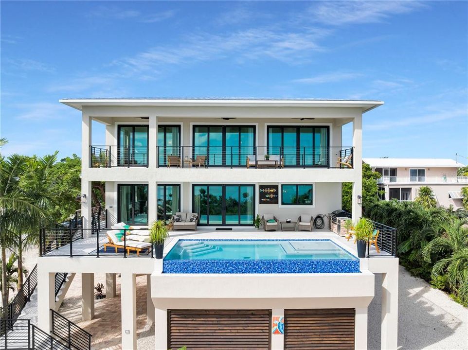 For Sale: $4,750,000 (6 beds, 6 baths, 3102 Square Feet)