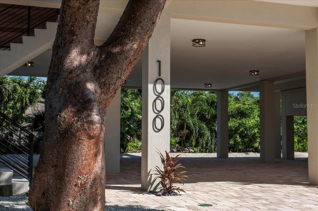 For Sale: $4,750,000 (6 beds, 6 baths, 3102 Square Feet)