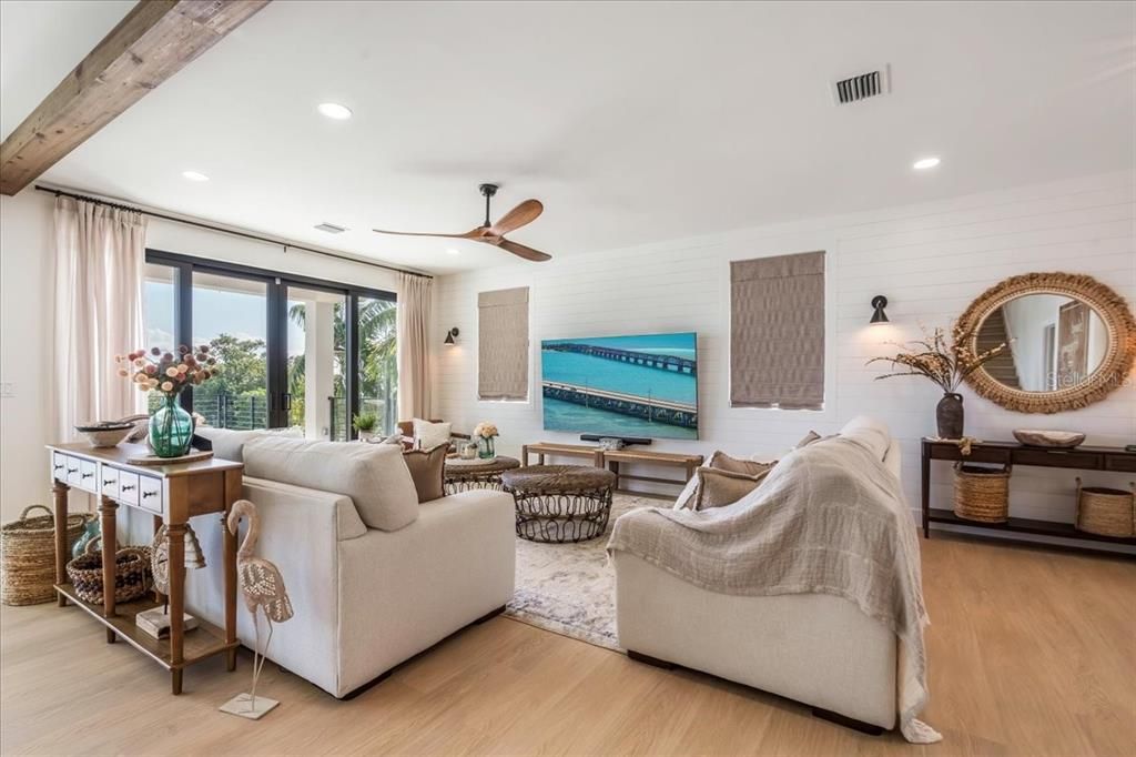 For Sale: $4,750,000 (6 beds, 6 baths, 3102 Square Feet)