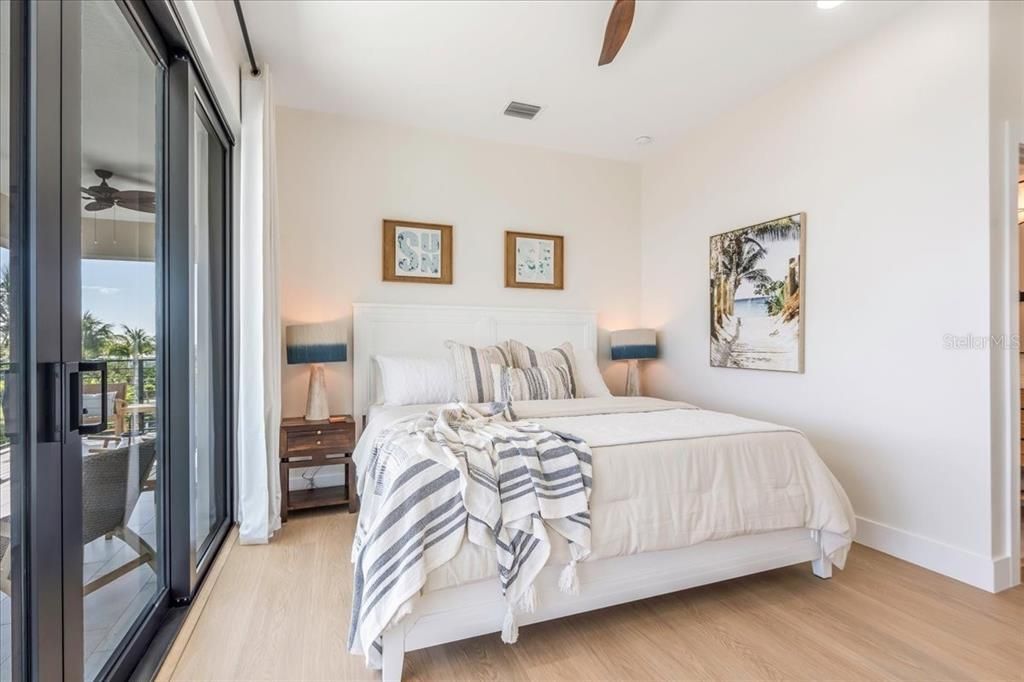 For Sale: $4,750,000 (6 beds, 6 baths, 3102 Square Feet)