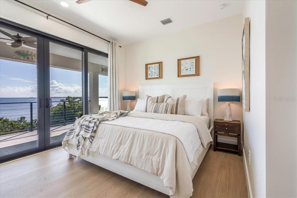 For Sale: $4,750,000 (6 beds, 6 baths, 3102 Square Feet)