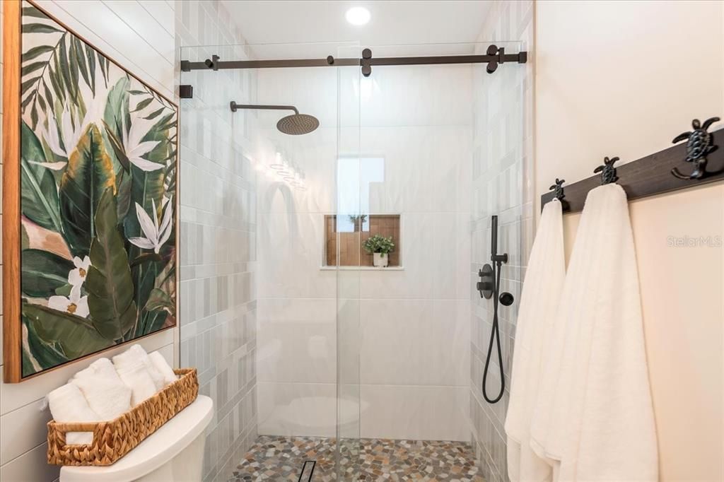 For Sale: $4,750,000 (6 beds, 6 baths, 3102 Square Feet)