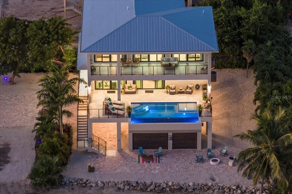 For Sale: $4,750,000 (6 beds, 6 baths, 3102 Square Feet)