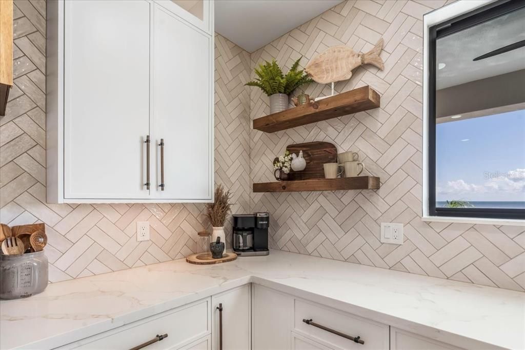 For Sale: $4,750,000 (6 beds, 6 baths, 3102 Square Feet)