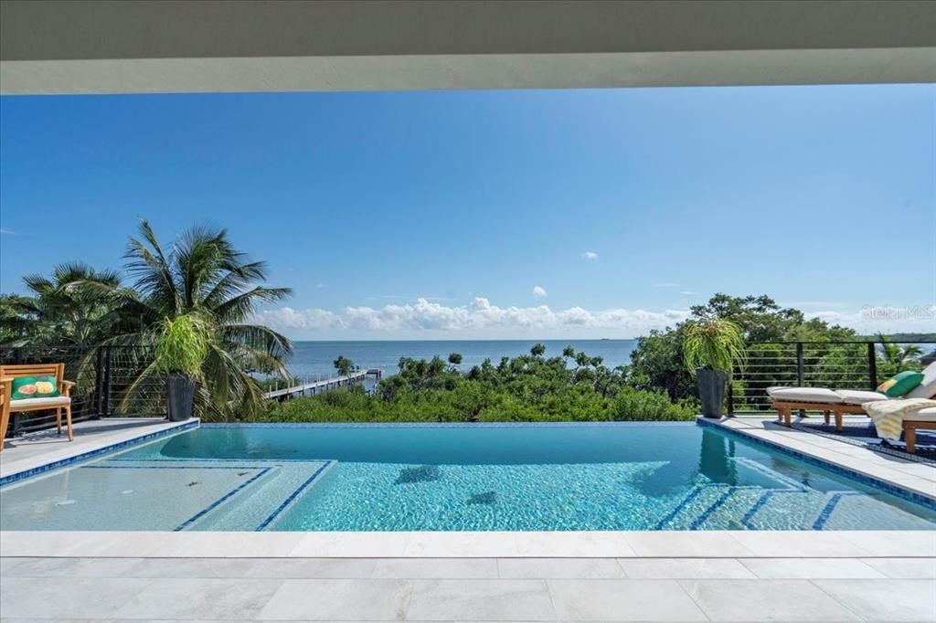 For Sale: $4,750,000 (6 beds, 6 baths, 3102 Square Feet)