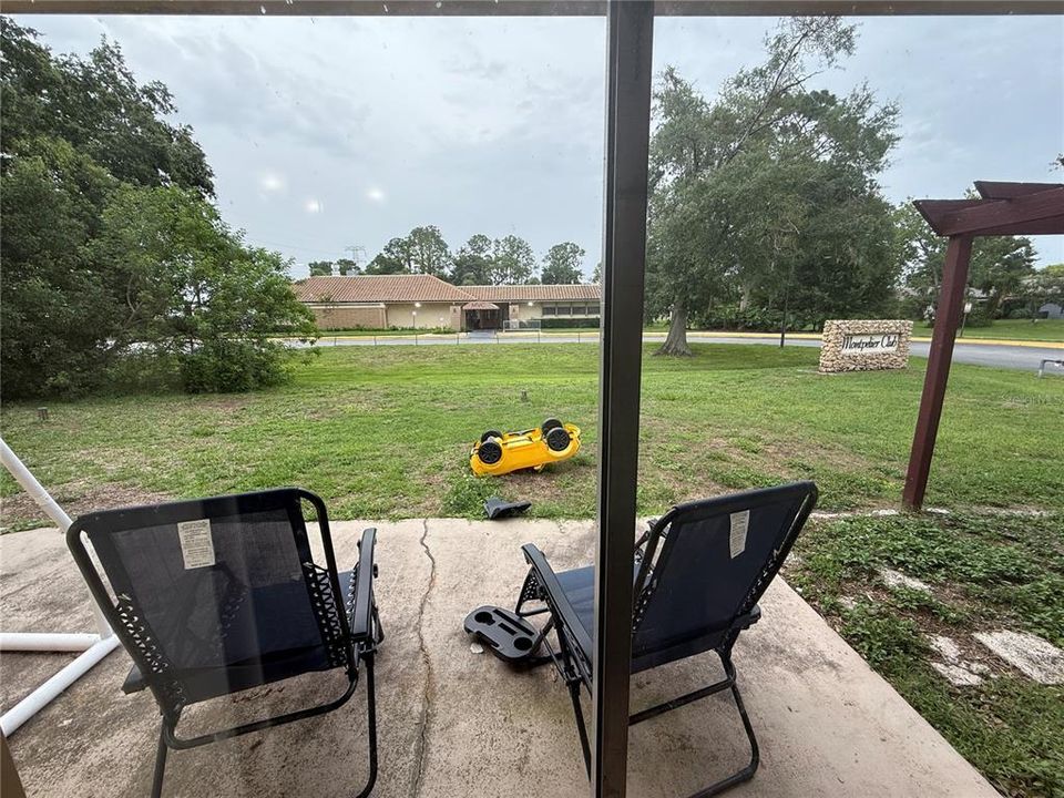 For Rent: $2,100 (3 beds, 2 baths, 1684 Square Feet)