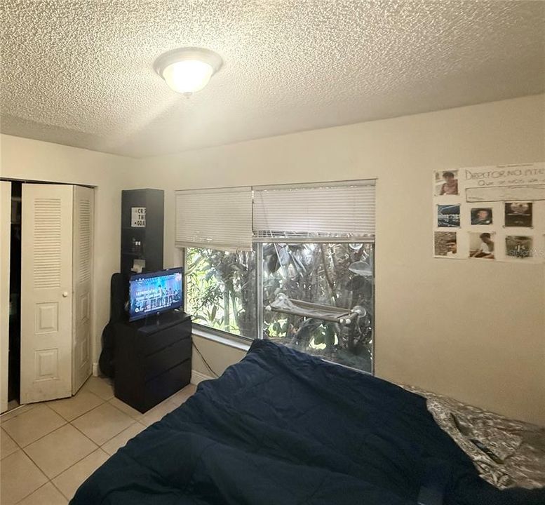 For Rent: $2,100 (3 beds, 2 baths, 1684 Square Feet)