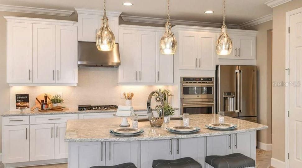 На продажу: $691,374 (5 спален, 4 ванн, 3422 Квадратных фут)