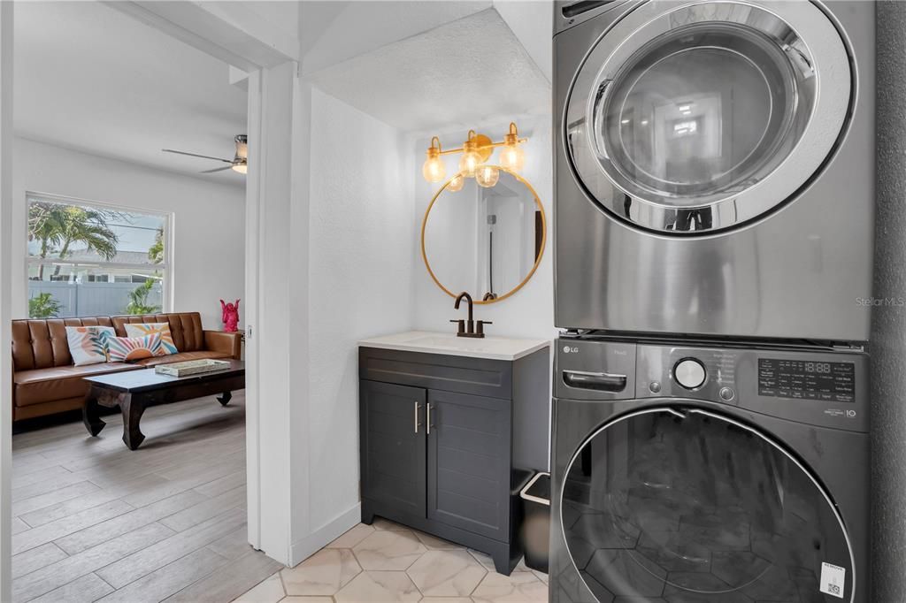 待售: $610,000 (3 贝兹, 2 浴室, 1519 平方英尺)