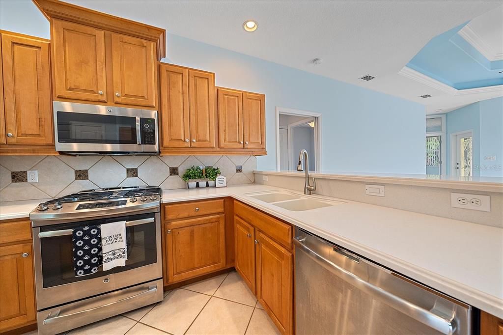 На продажу: $625,000 (4 спален, 3 ванн, 2312 Квадратных фут)