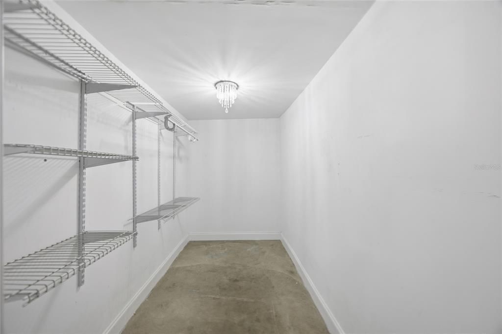 待售: $265,000 (4 贝兹, 2 浴室, 1549 平方英尺)