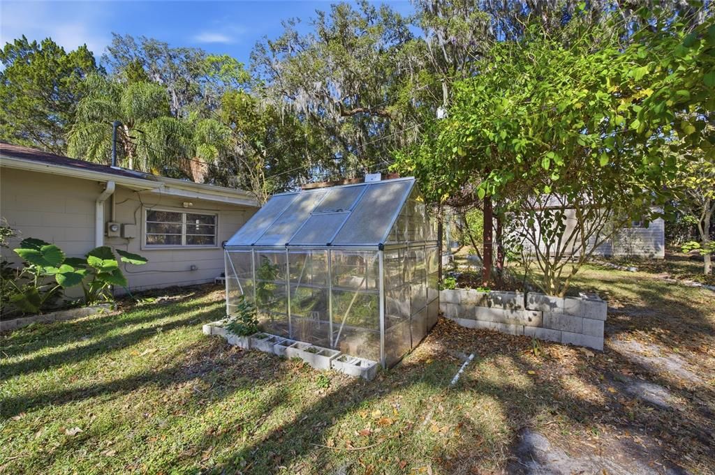 待售: $265,000 (4 贝兹, 2 浴室, 1549 平方英尺)