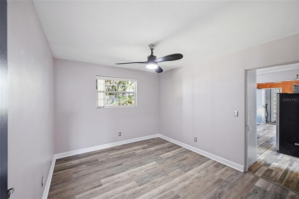 待售: $265,000 (4 贝兹, 2 浴室, 1549 平方英尺)