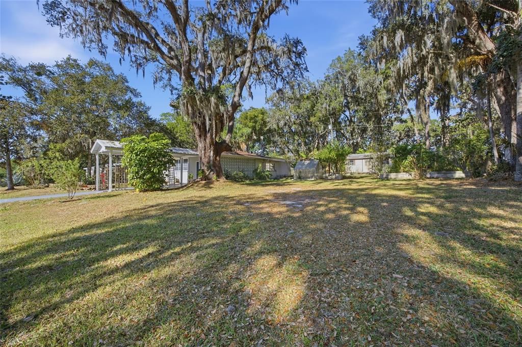 待售: $265,000 (4 贝兹, 2 浴室, 1549 平方英尺)