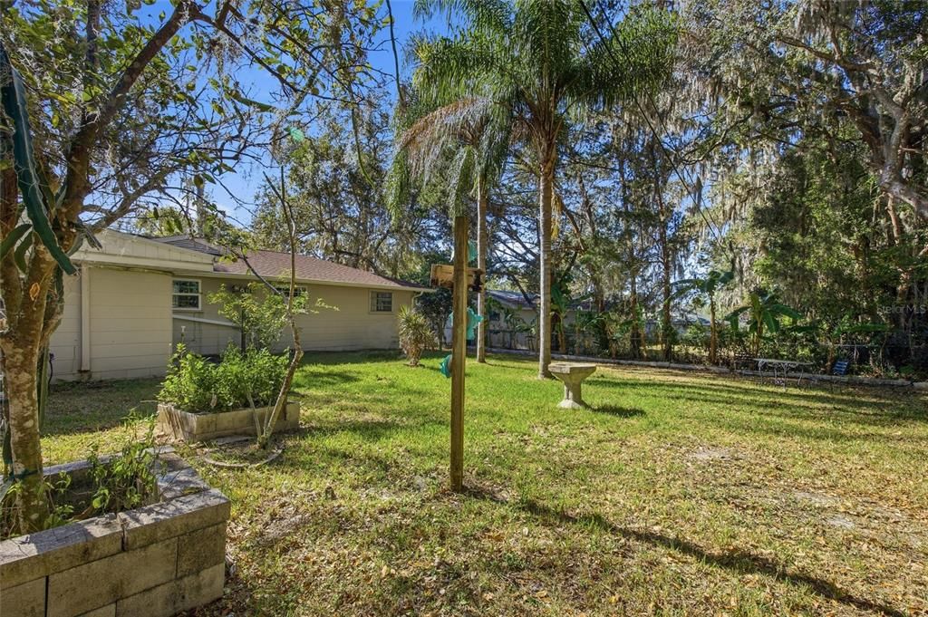 待售: $265,000 (4 贝兹, 2 浴室, 1549 平方英尺)