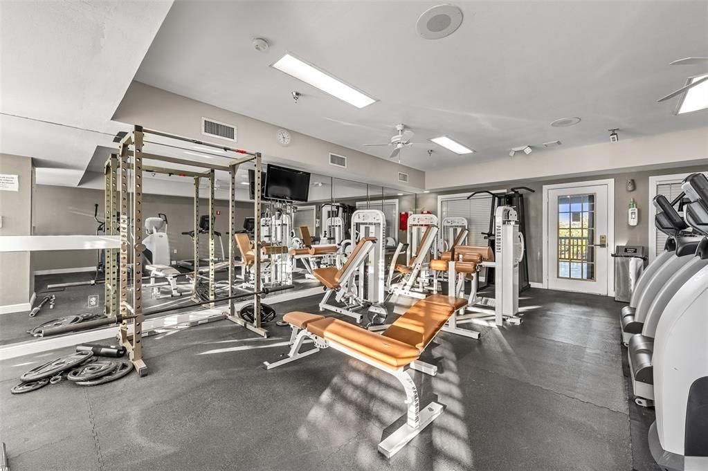 For Sale: $517,000 (2 beds, 2 baths, 1065 Square Feet)