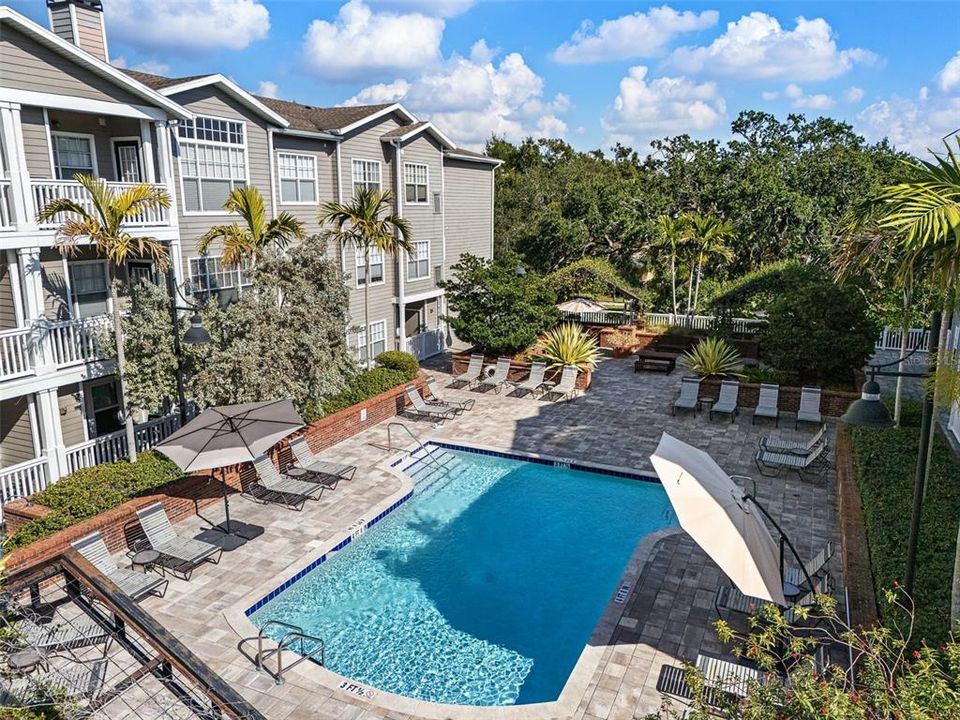 For Sale: $517,000 (2 beds, 2 baths, 1065 Square Feet)