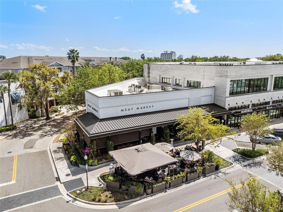 For Sale: $517,000 (2 beds, 2 baths, 1065 Square Feet)