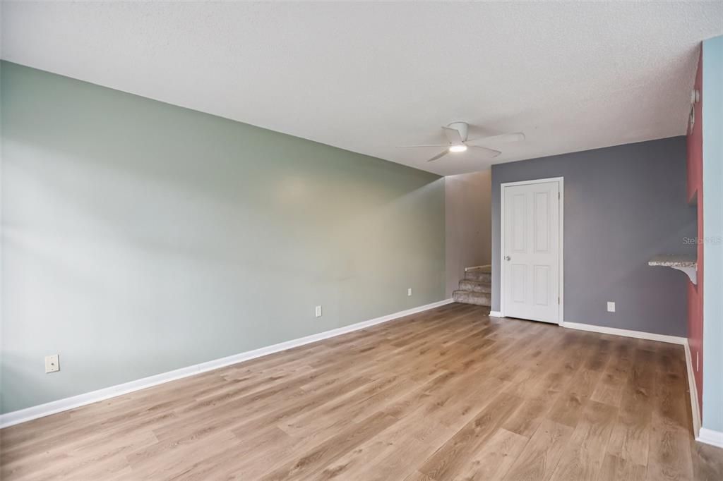 En Venta: $215,000 (2 camas, 2 baños, 1048 Pies cuadrados)