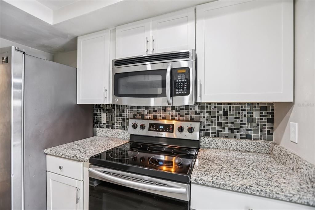 En Venta: $215,000 (2 camas, 2 baños, 1048 Pies cuadrados)